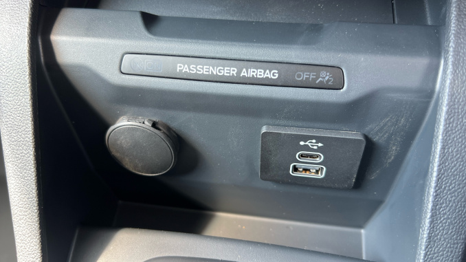 Ford Transit Courier Diesel 1.5 EcoBlue Trend Van - Image 19